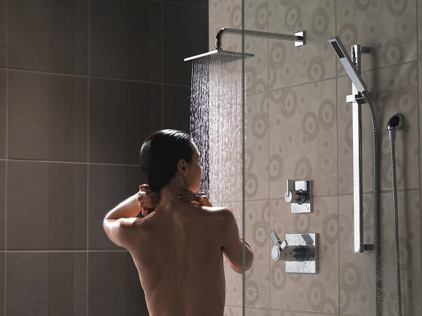 pourquoi prendre une douche froide 