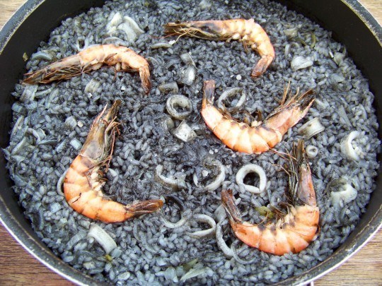 manger du riz noir